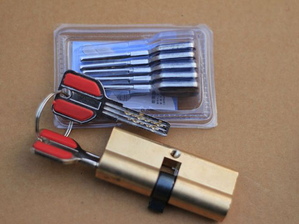 永川24小时上门开锁公司